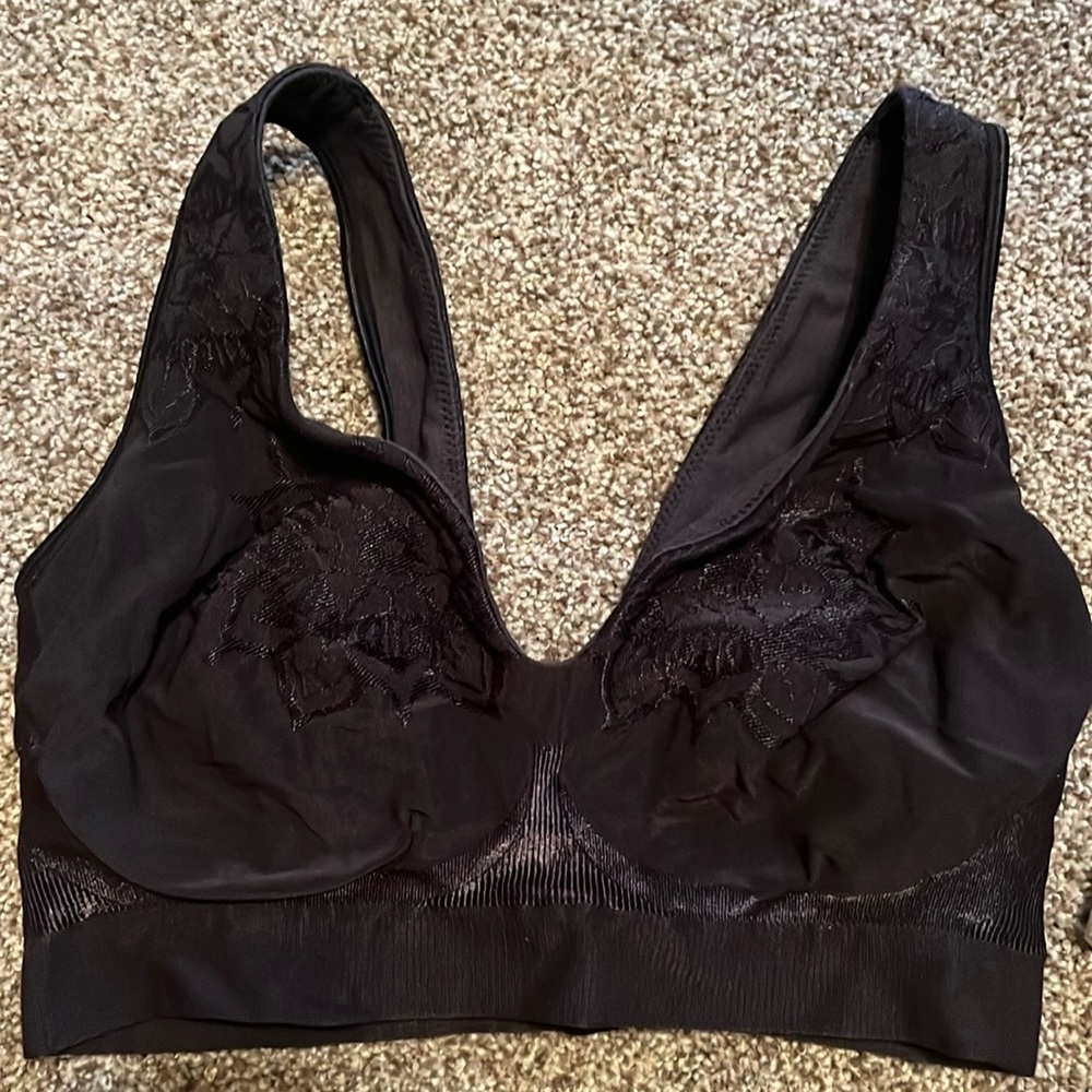 Jockey wireless bras size large.